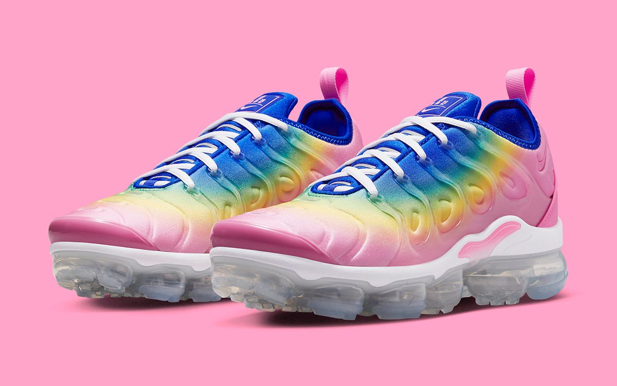 Pink and purple outlet vapormax plus