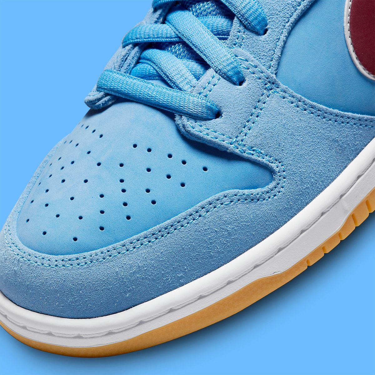 Where to Buy the Nike SB Dunk Low “Phillies” | House of Heat°