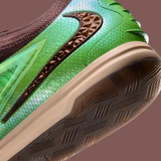 Travis Scott x Nike Phantom 6 Low Indoor (SKU: IV2037-900). Photo via Nike.