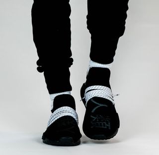 pharrell adidas nmd hu GY0093 black white 2020 release 24cm 3