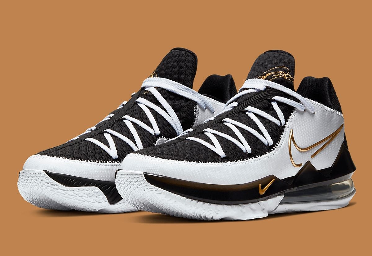 Lebron 17 clearance black and gold