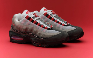 UNDEFEATED x Nike Air Max 95 "Bright Crimson" (Tokyo) collaboration.