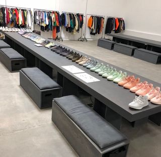 Kanye West FX7780 adidas Yeezy Samples Table