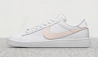 nike flyleather tennis classic