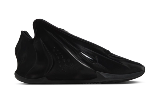 Nike G.T. Future "Triple Black" (SKU: FZ5590-004). Photo via Nike.