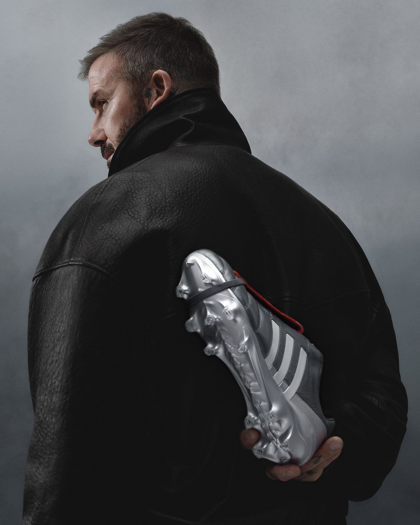 【限定】プレデター ガンメタルマニアモデル　ベッカム The adidas Predator Mania “Gunmetal” Brings Beckham's Iconic Look