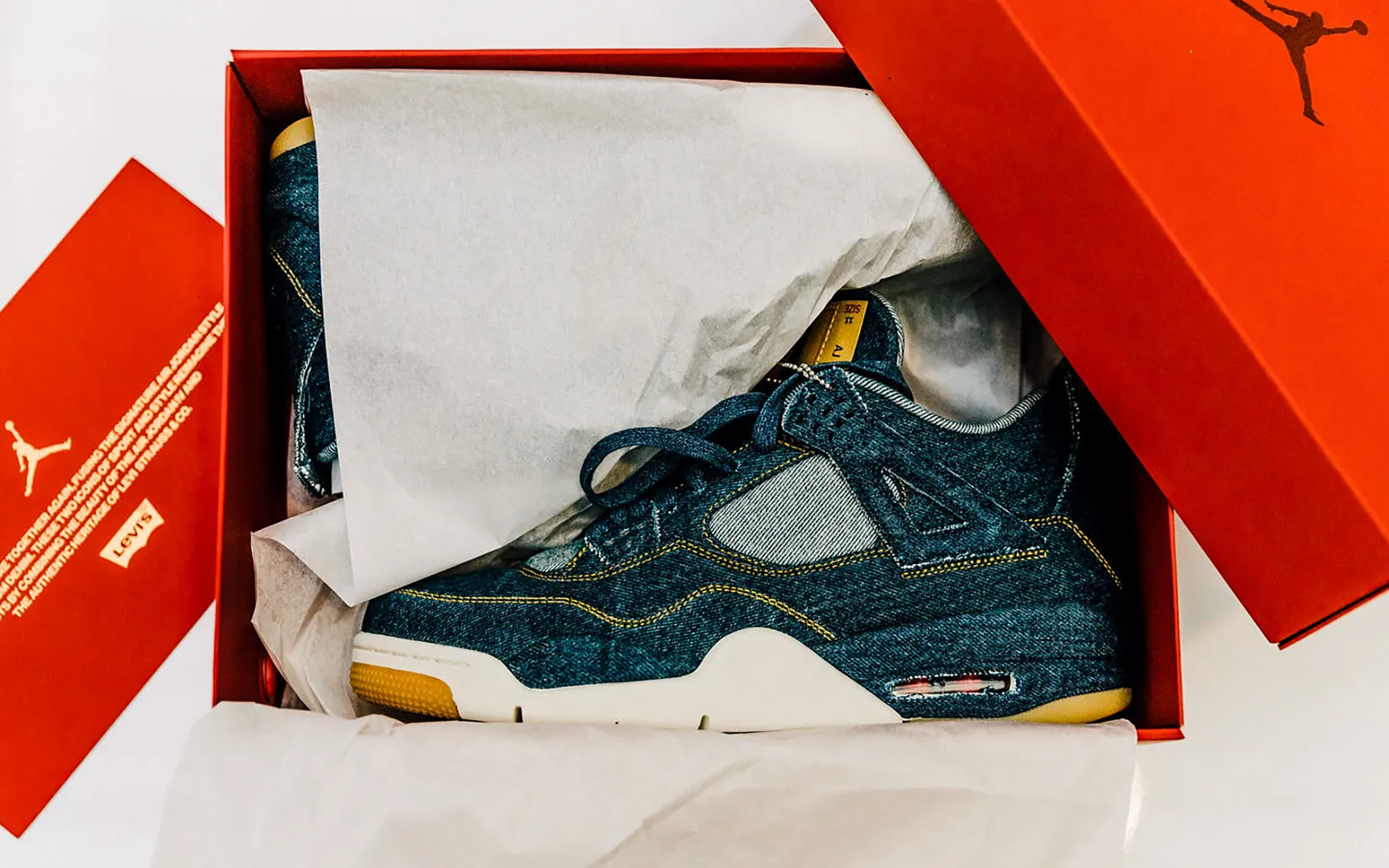 JORDAN LEVI’S コラボ　ジャケット Levi's x Air Jordan 4 & Reversible Trucker Jacket – 8&9