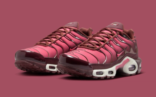 The Nike Air Max Plus Appears In "Burgundy Crush"