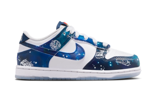 Little Kids' LEGO® x Nike Dunk Low in a "Brave Blue" color scheme.