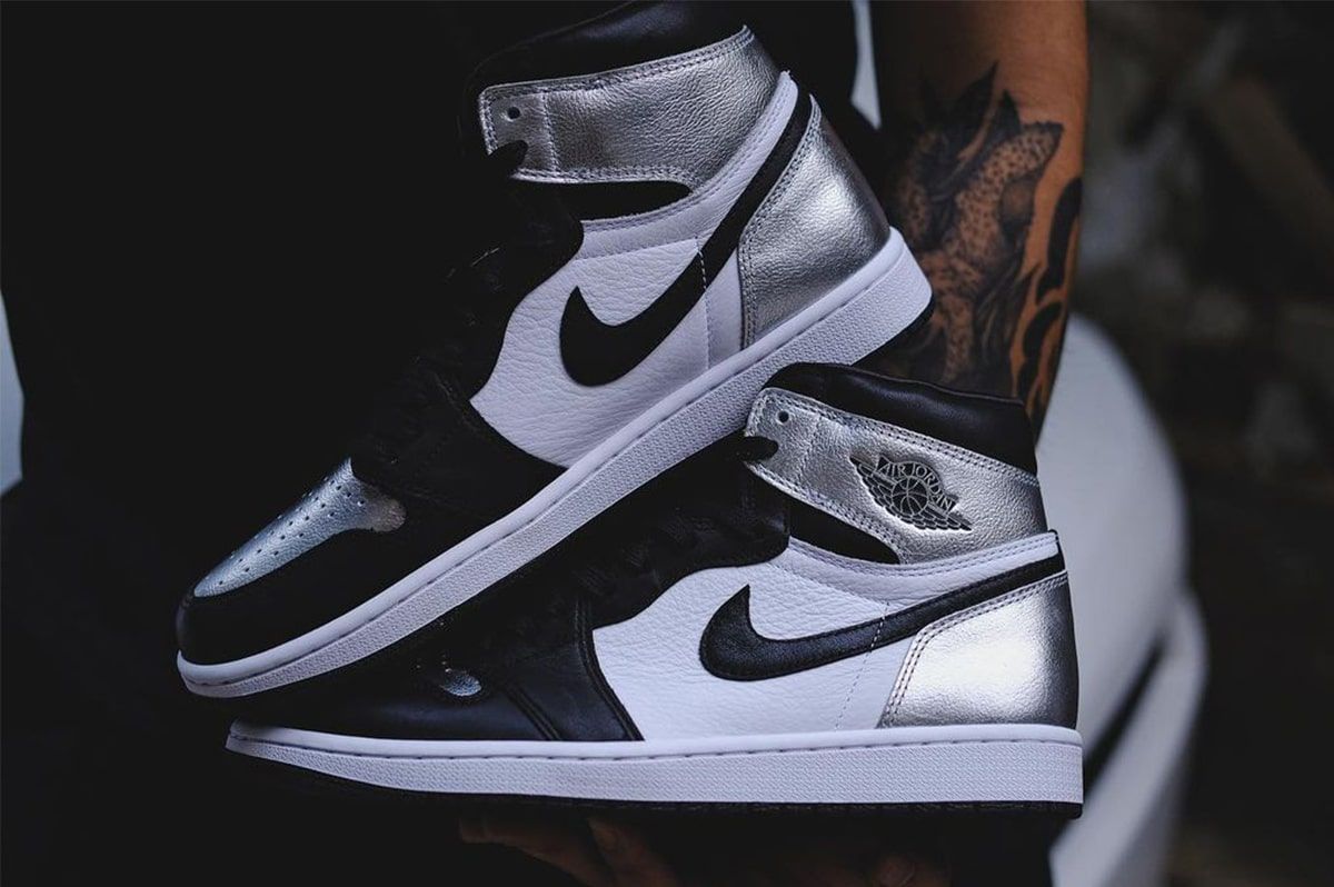 Silver and black outlet air jordan 1