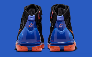 Penny Hardaway's Nike Air Zoom Huarache 2K4 "Knicks" P.E. (SKU: IV0345-001). Photo via Nike.