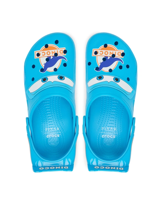 Cars x Crocs Classic Clog "Lightning McQueen Dinoco" (SKU: 213582-90H). Photo via MODIVO.