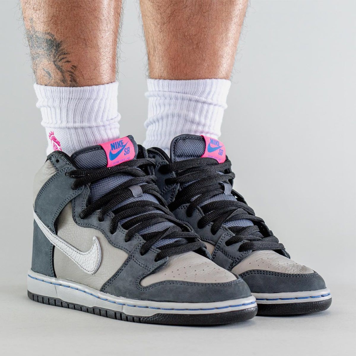 Official Images // Nike SB Dunk High “Medium Grey” | House of Heat°