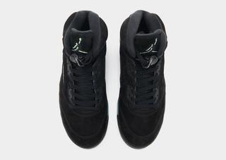 Air Jordan 5 "Halloween" (SKU: HQ7978-001). Photo via JD Sports.