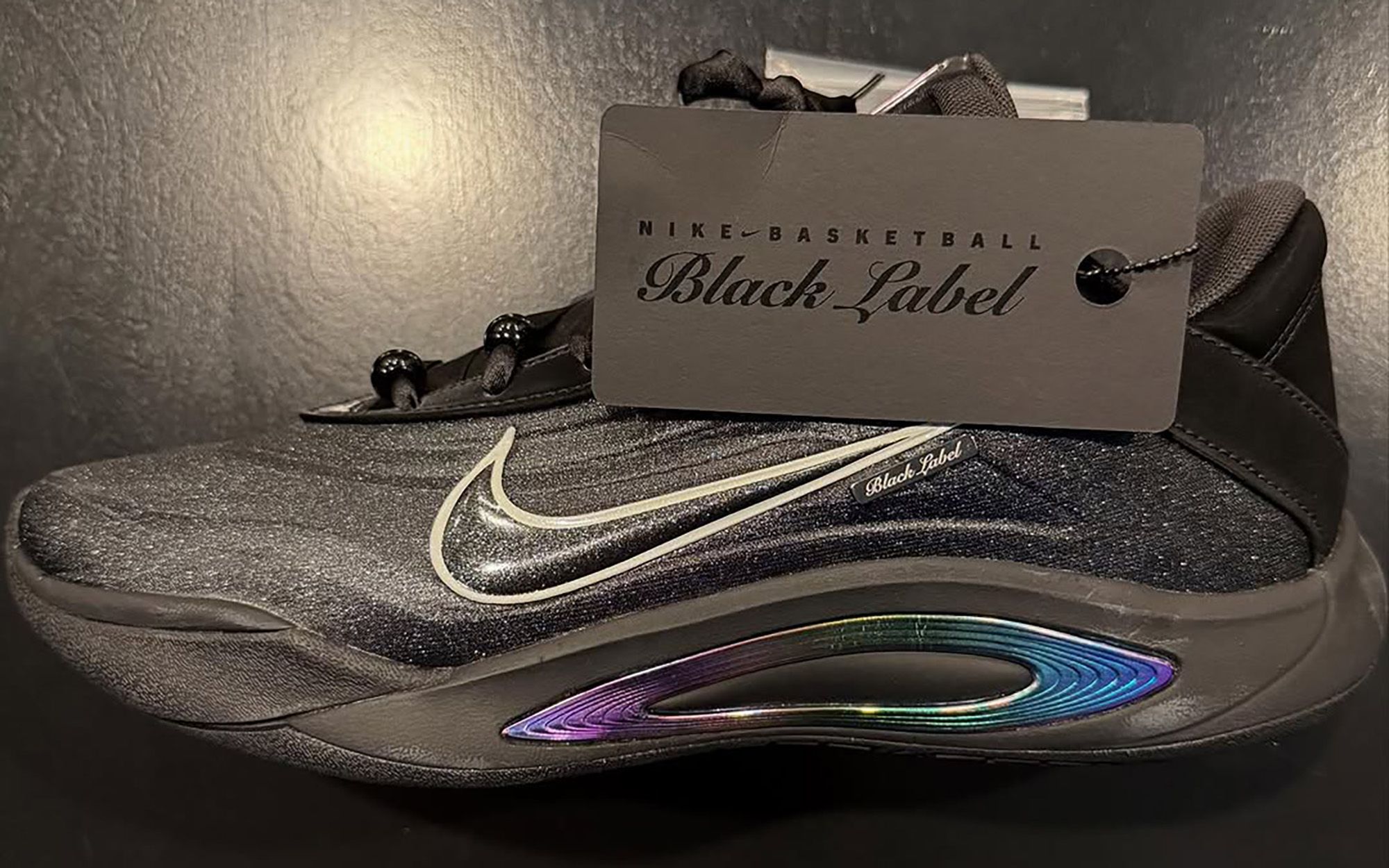 あやブラック36 A'ja Wilson Gifts Coach Dawn Staley An Exclusive Nike A'One 'Black