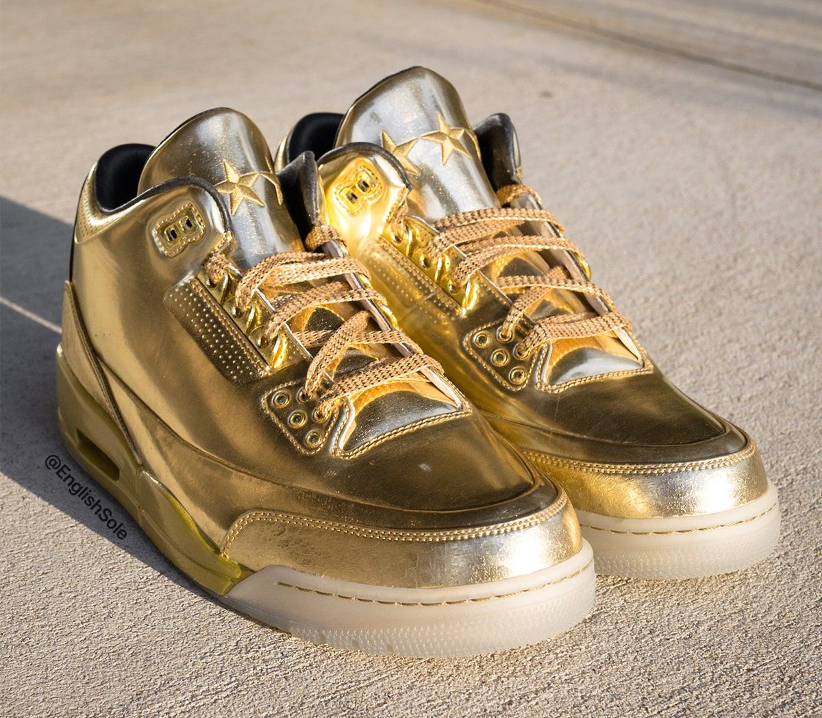 1 Solid Gold ovo x Air Jordan