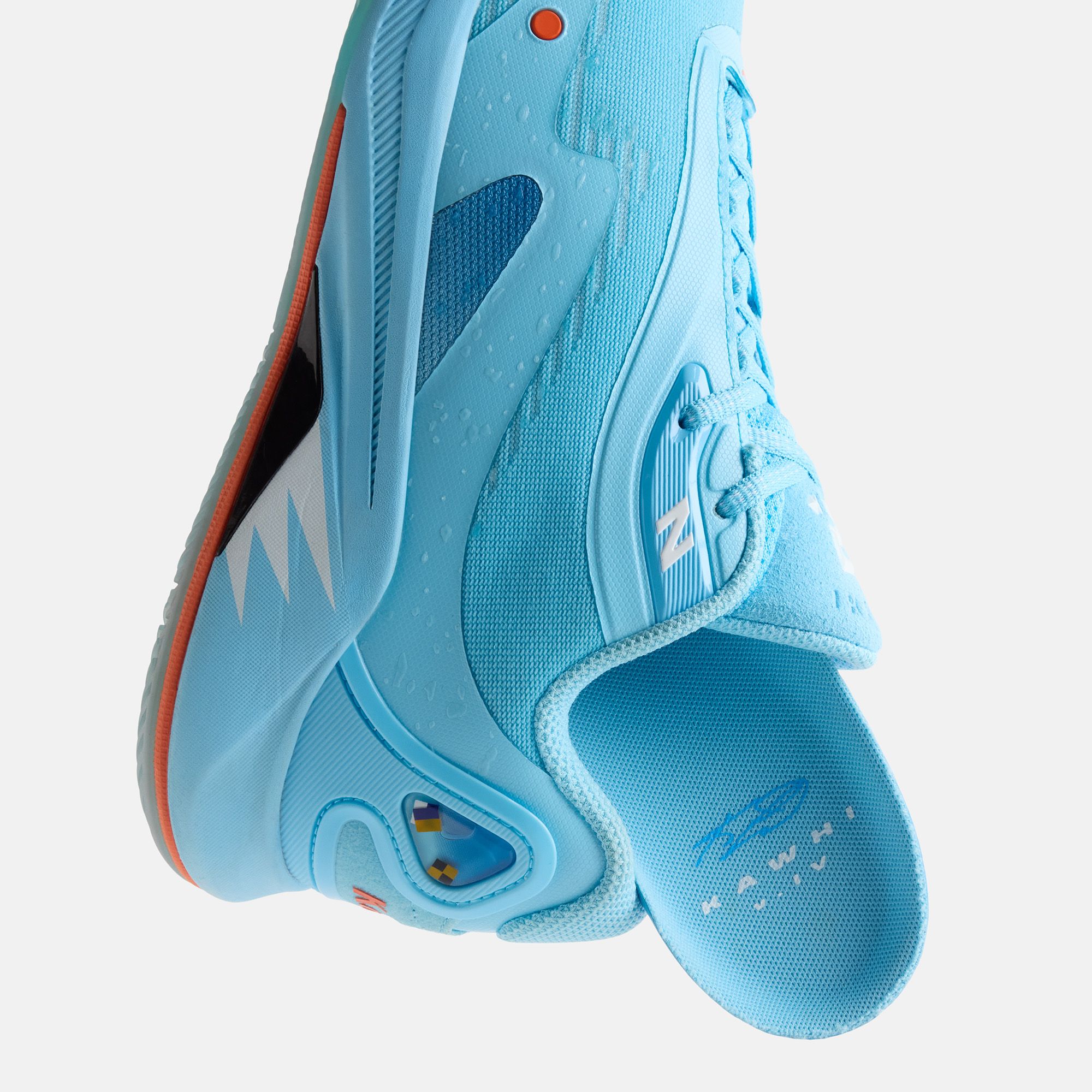 The New Balance KAWHI 4 