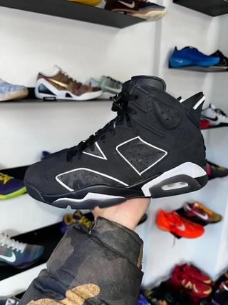 In-hand look at the Air Jordan 6 "Cap & Gown" in Men's sizing.