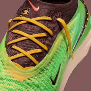 Travis Scott x Nike Phantom 6 Low Indoor (SKU: IV2037-900). Photo via Nike.