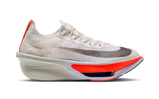 Men's Nike Alphafly 4 "Sea Glass/Laser Crimson" marathon racing shoe.