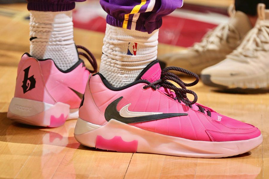 Bronny James' Nike LeBron Witness 9 PE featuring his personal logo )Via Nick DePaula)