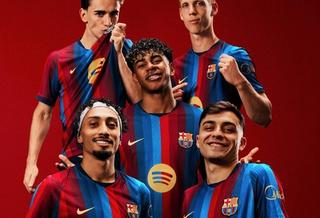 Raphinha, Lamine Yamal, Pedri, Gavi & Dani Olmo wearing FC Barcelona's 2026/27 Home kit by Nike.