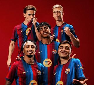 Raphinha, Lamine Yamal, Pedri, Gavi & Dani Olmo wearing FC Barcelona's 2026/27 Home kit by Nike.
