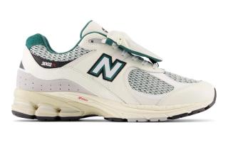 New Balance 2002R “Nightwatch Green” Features a Removable Ripstop Pouch