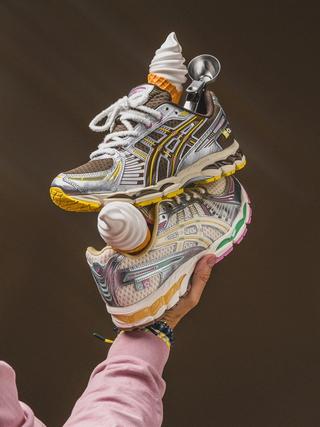 VANDYTHEPINK® x ASICS GEL-KAYANO® 12.1 "Chocolate & Vanilla" Pack. Photo by @ad__sneaks on Instagram.