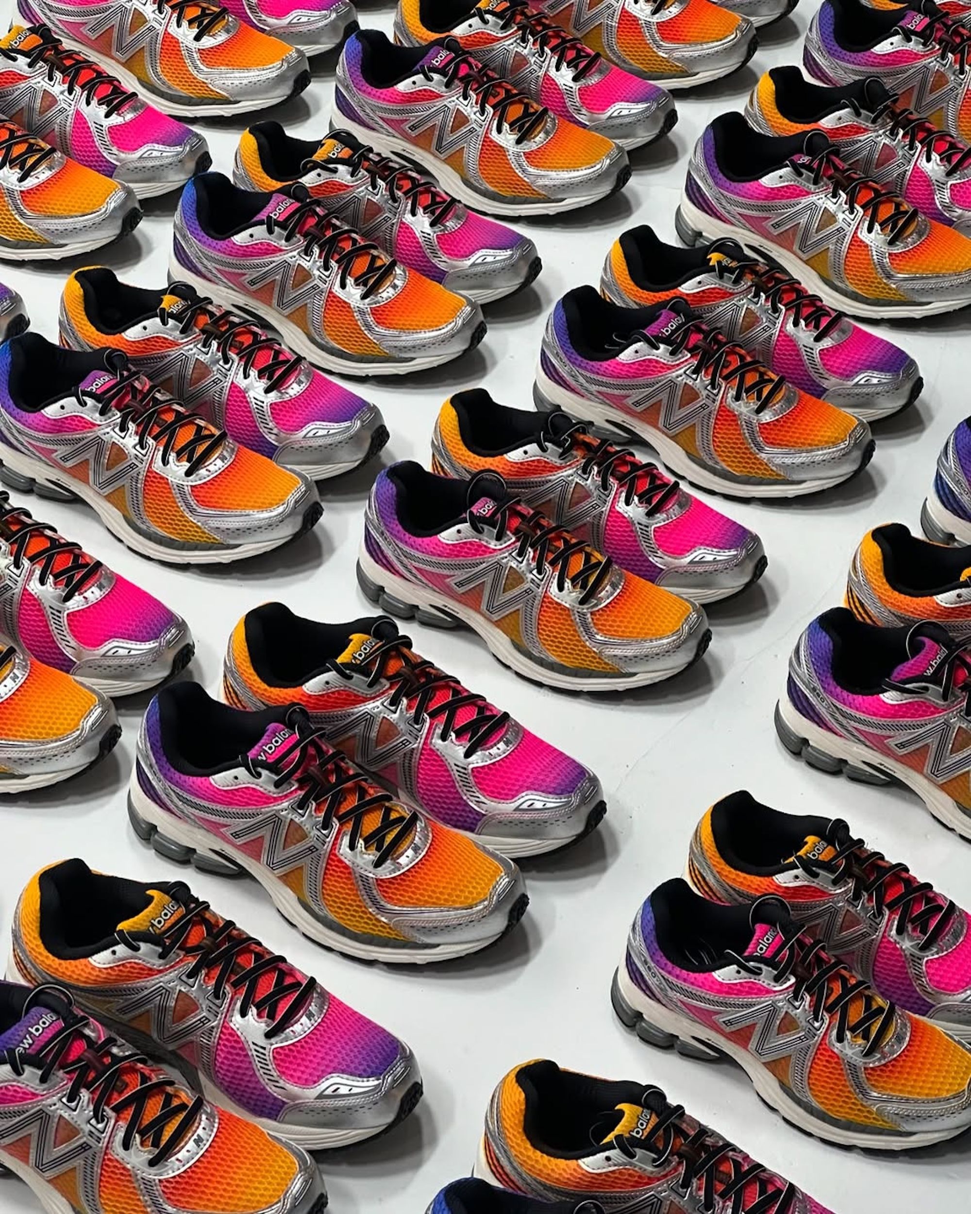 LORENZ.OG's Custom New Balance 860v2 