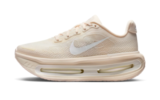 Women's Nike Vomero Premium "Pale Ivory" (SKU: IQ8102-100).