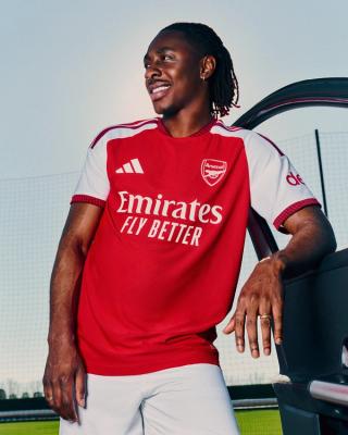 Eberechi Eze for Arsenal 26/27 Home Authentic Short-Sleeve Jersey (SKU: JZ3165). Photo via Arsenal.