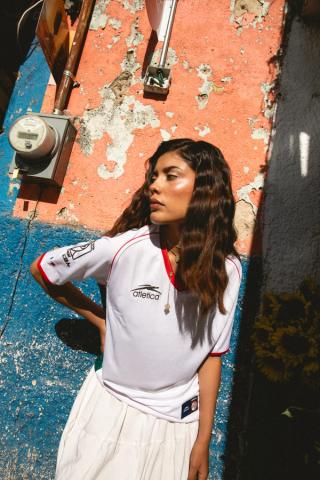 Mexico 2002 Away Jersey Reissue by Atlética (white). Photo via Atlética/MARGO STUDIO.