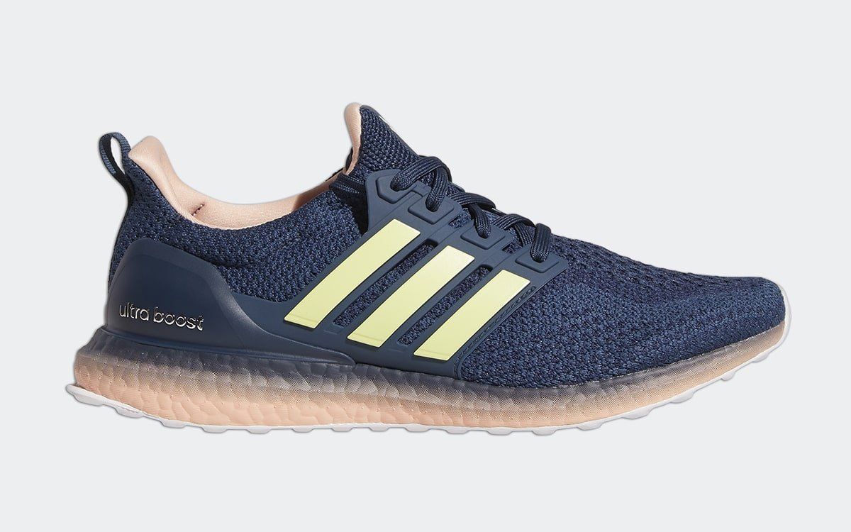 Adidas ultra boost navy cheap gold