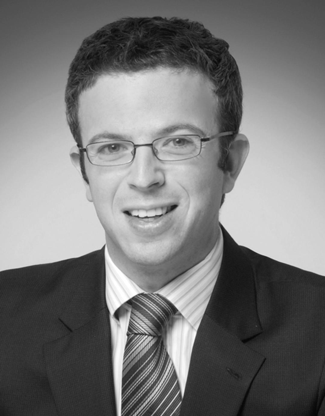 HR Self-Service Model in Korea: Is it Like Internet Banking?