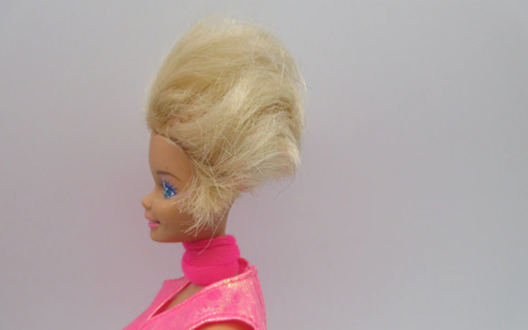 Puppe kurze Haare