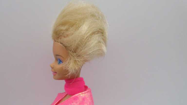 Puppe kurze Haare