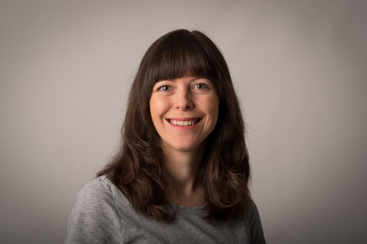 Portrettfoto av Tiril Skarstein