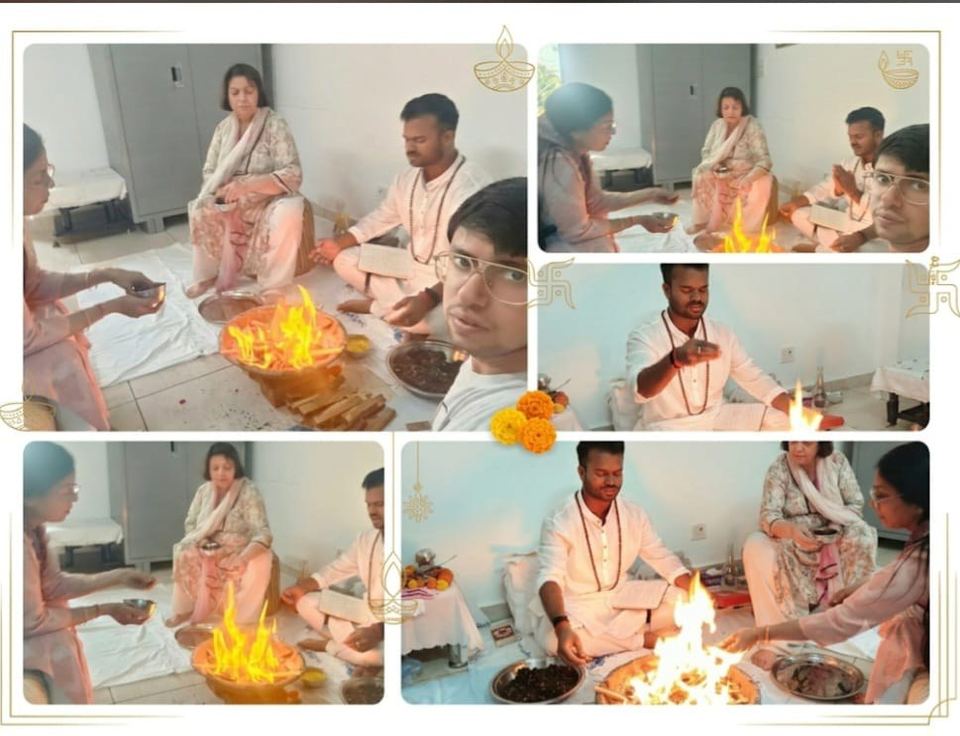फरीदाबाद में रीना गांधी जी के घर नेगेटिव रिमूवल हवन: हवन कुंड की अग्नि के पास बैठकर आहुति देते परिवार के लोग और हवन कराते दीपक जी