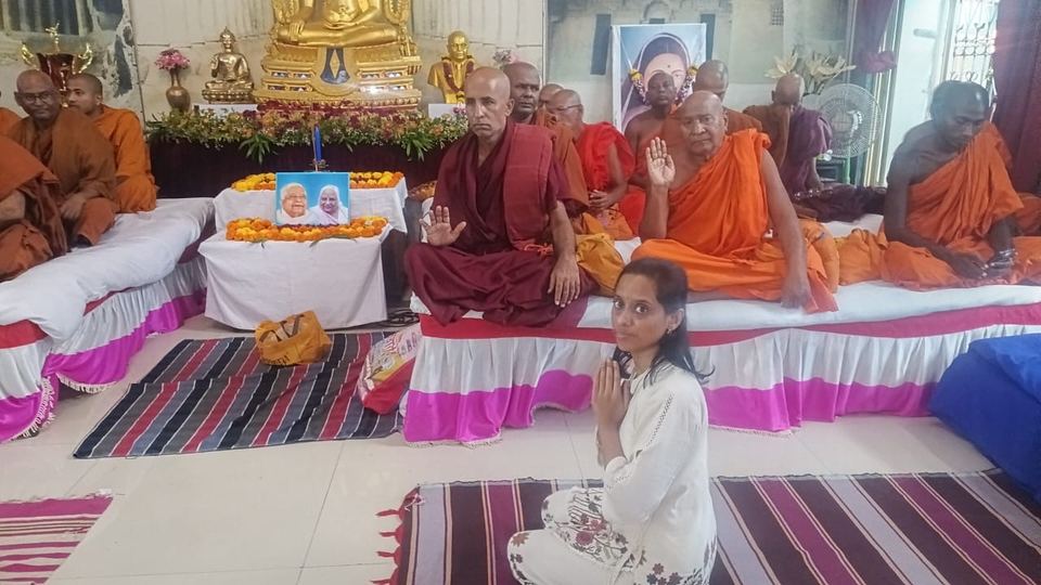 मुंबई, सारनाथ बुद्ध विहार, खार पश्चिम में मेडिकल सहायता सेवा