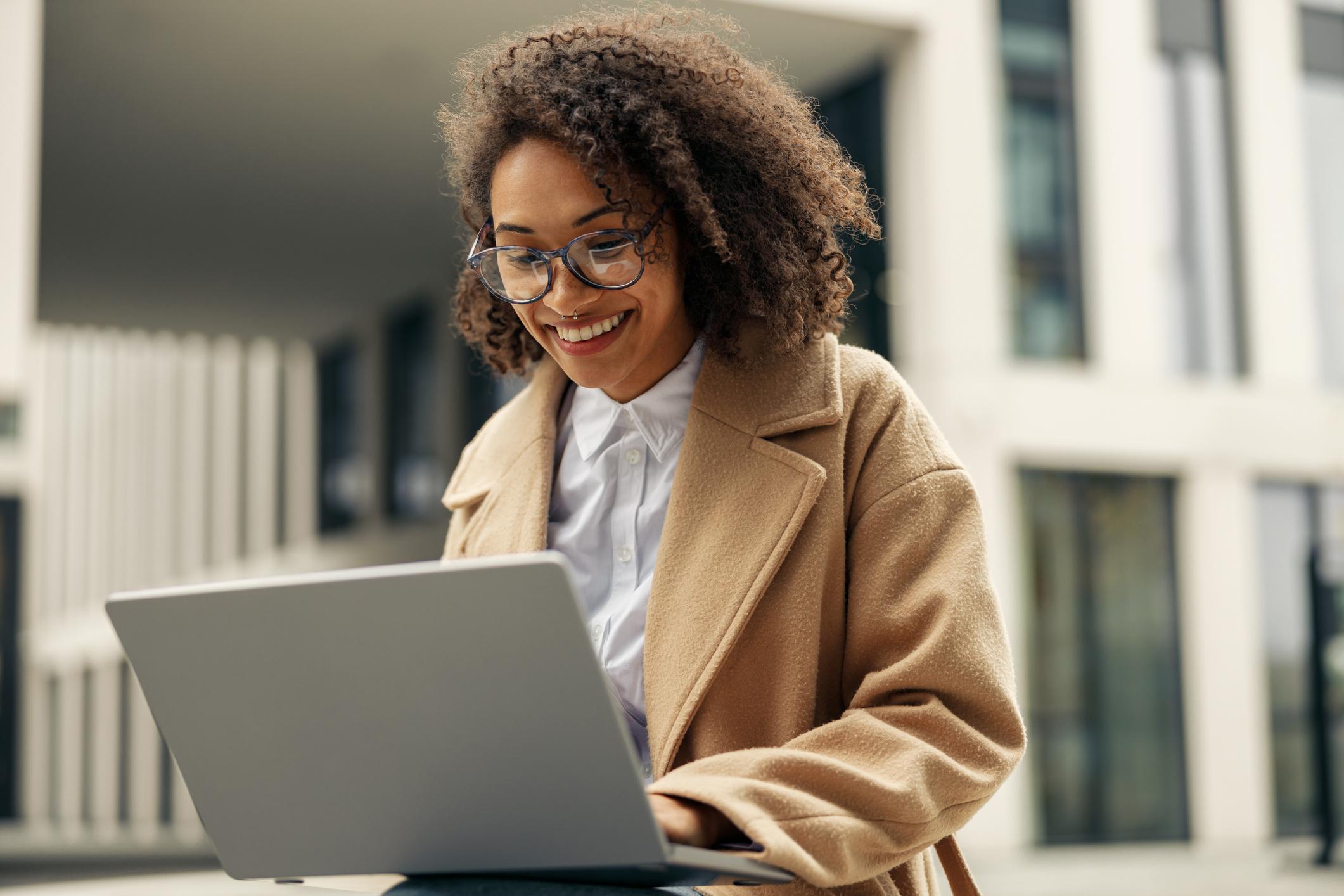 Global HR manager researching the average salary in Zimbabwe