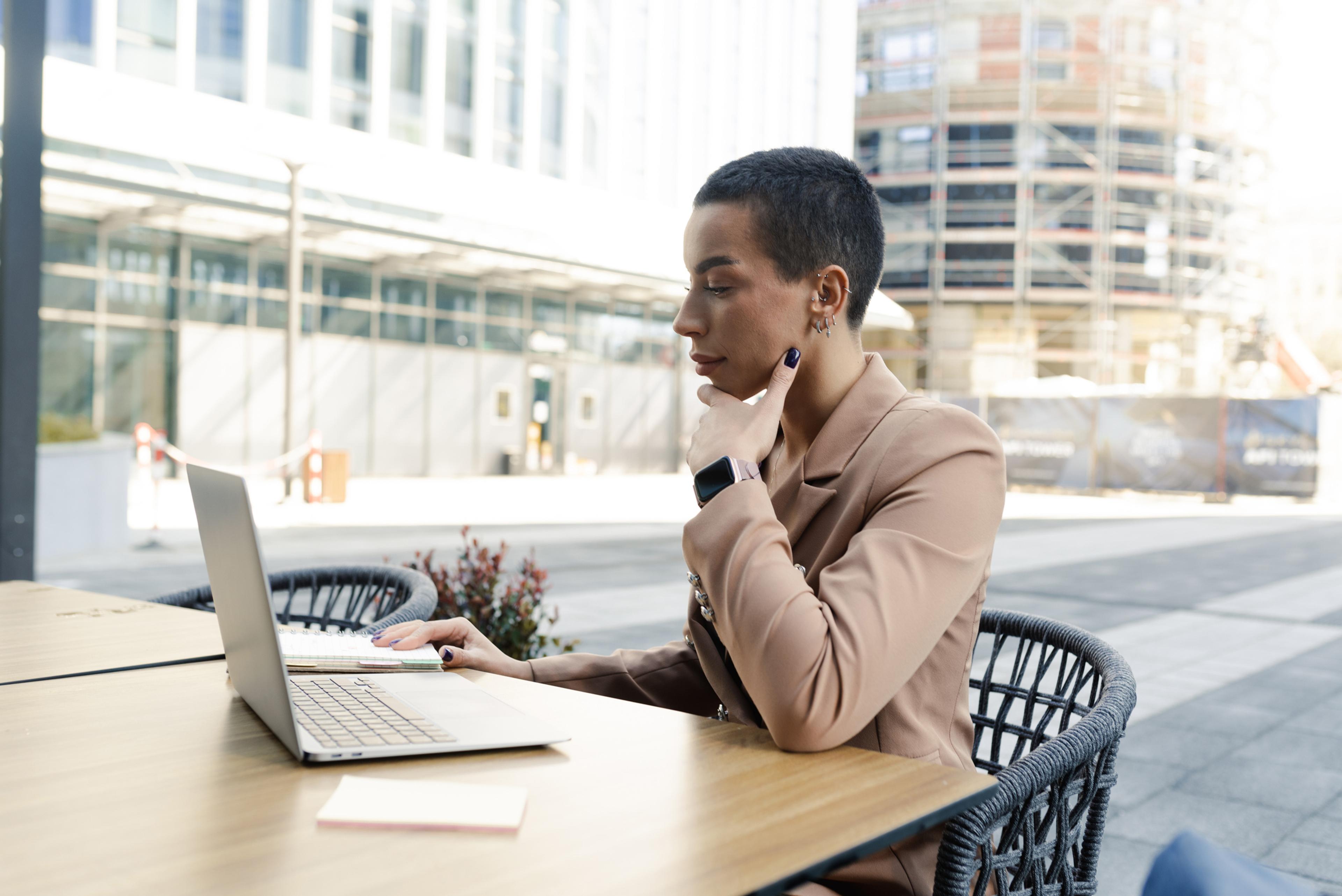 HR manager researching multi-state payroll processing and compliance