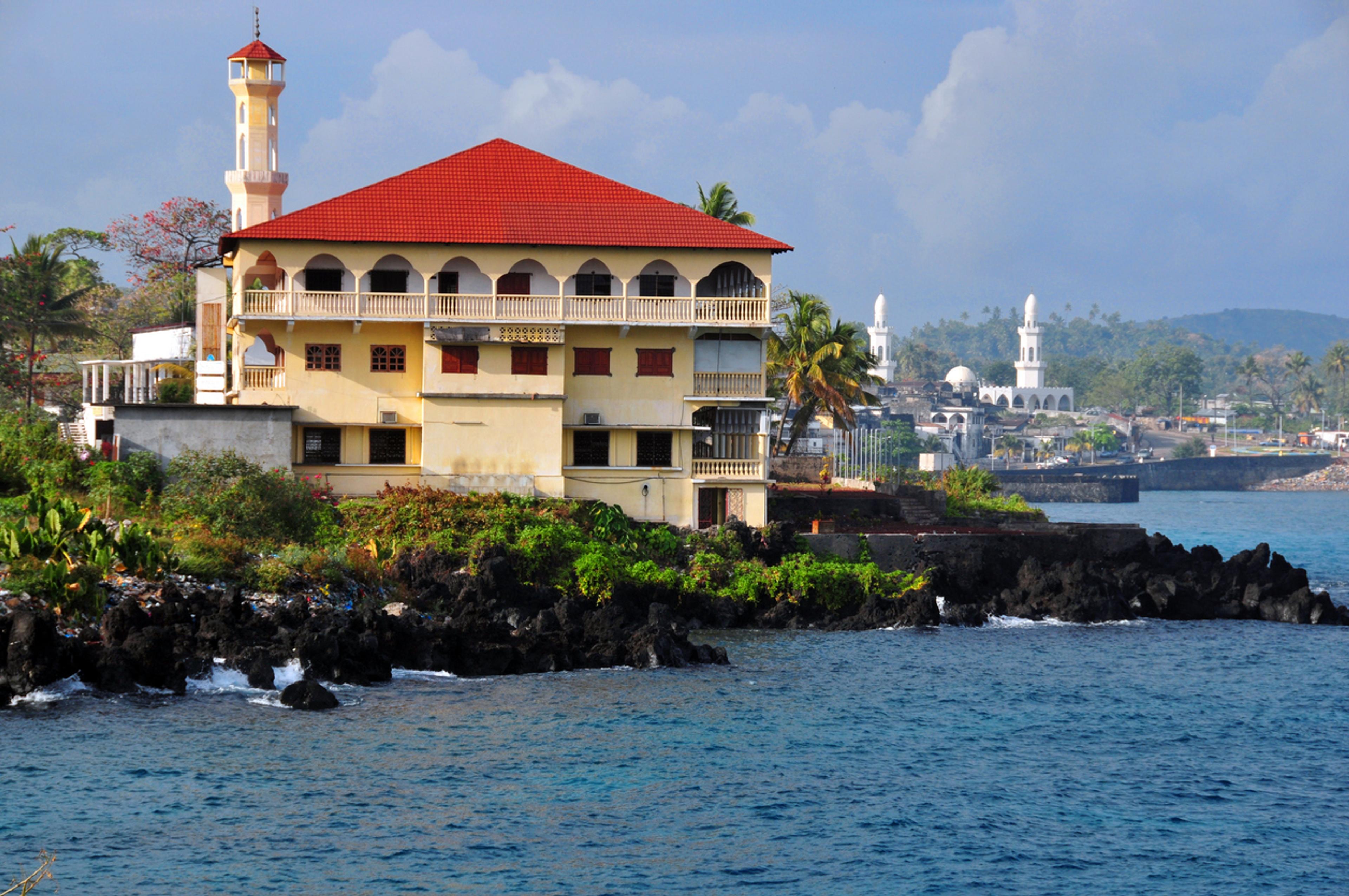 Hire in Coromos: Employer’s Guide to Hiring Comorian Talent