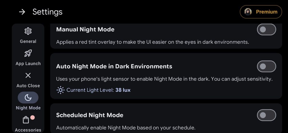 Screenshot of the Night Mode settings screen showing the three activation options: Manual toggle, Auto (light sensor) toggle, Scheduled toggle with time pickers.