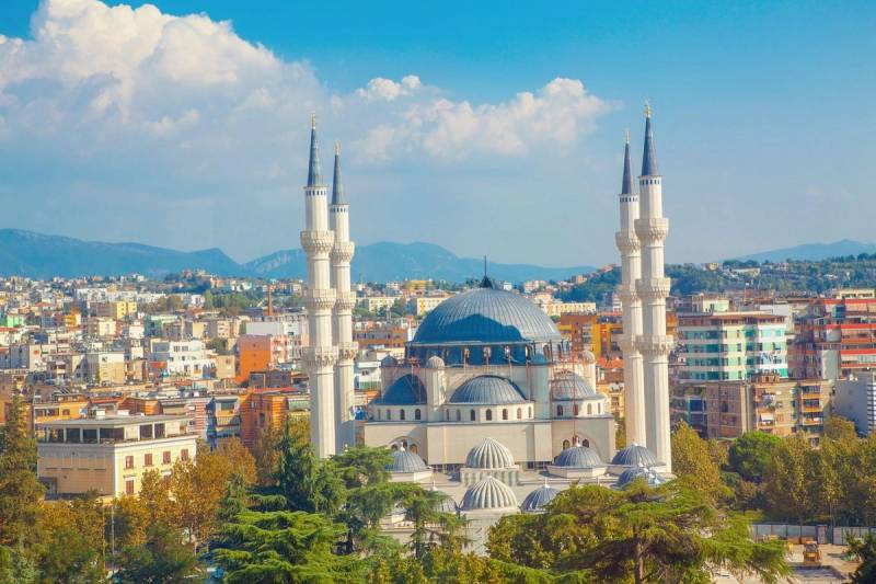 Tirana Communist Past & City Highlights Day Tour