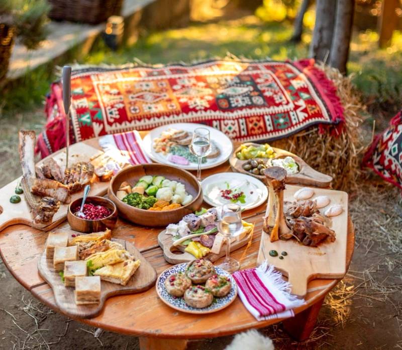 Tirana Food & Culture Tour from Durrës with Traditional Tastings