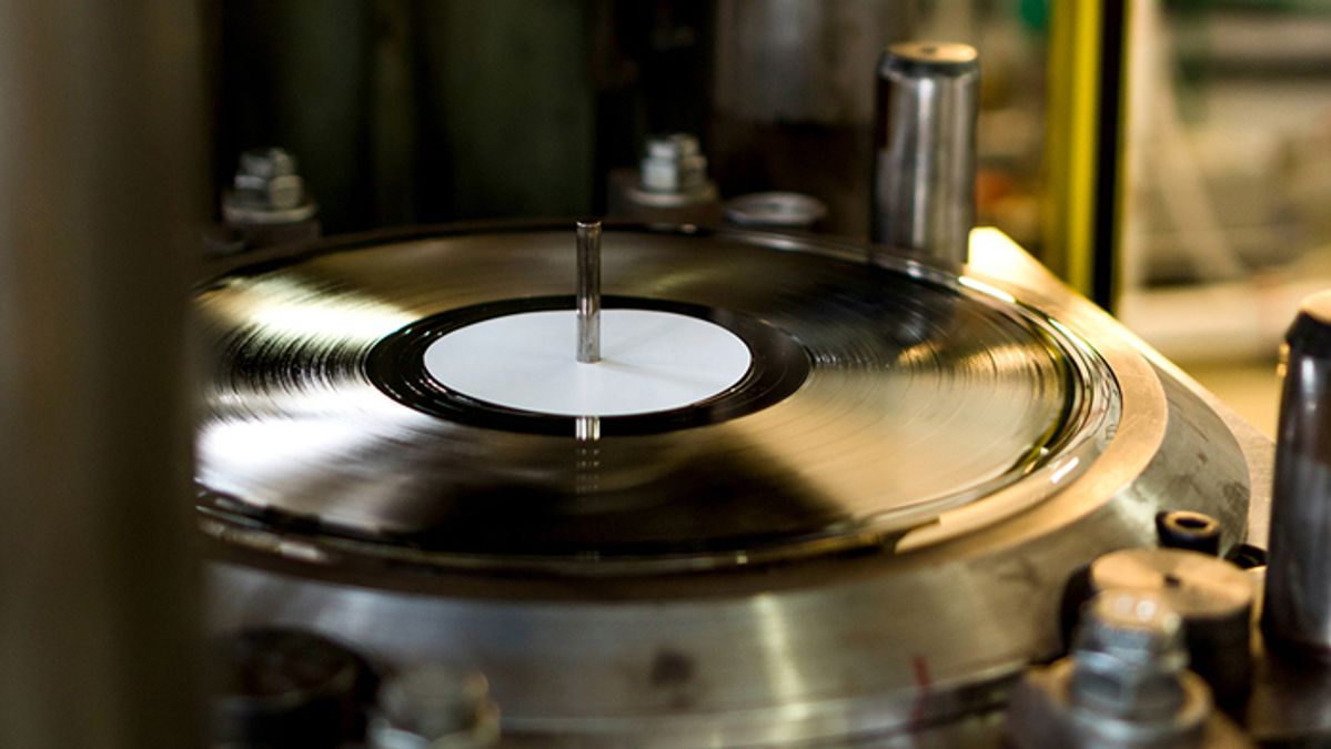 Why Vinyl Record Pressing is a Must for Musicians