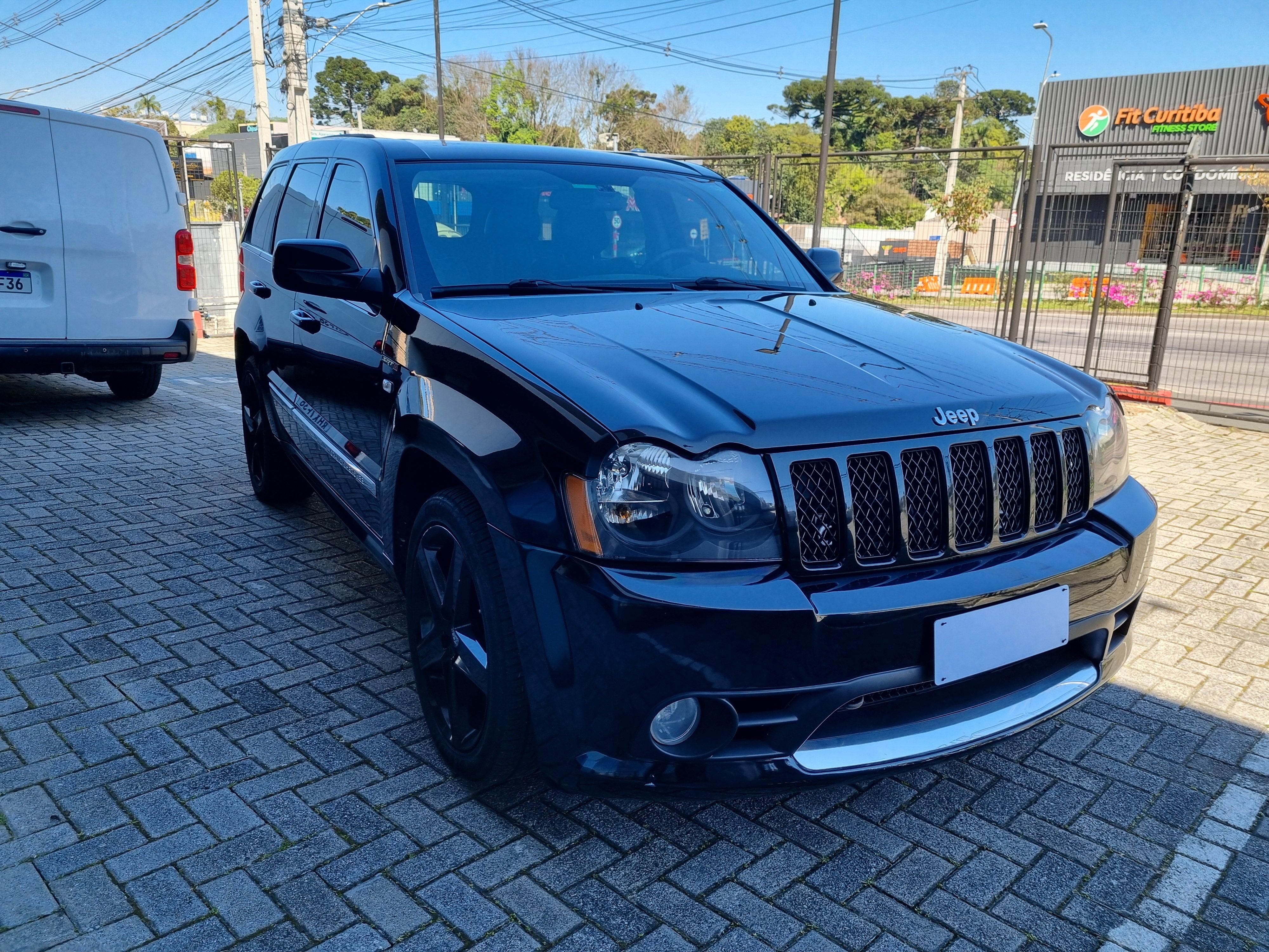 JEEP GRAND CHEROKEE SRT 8 - Imagem 11