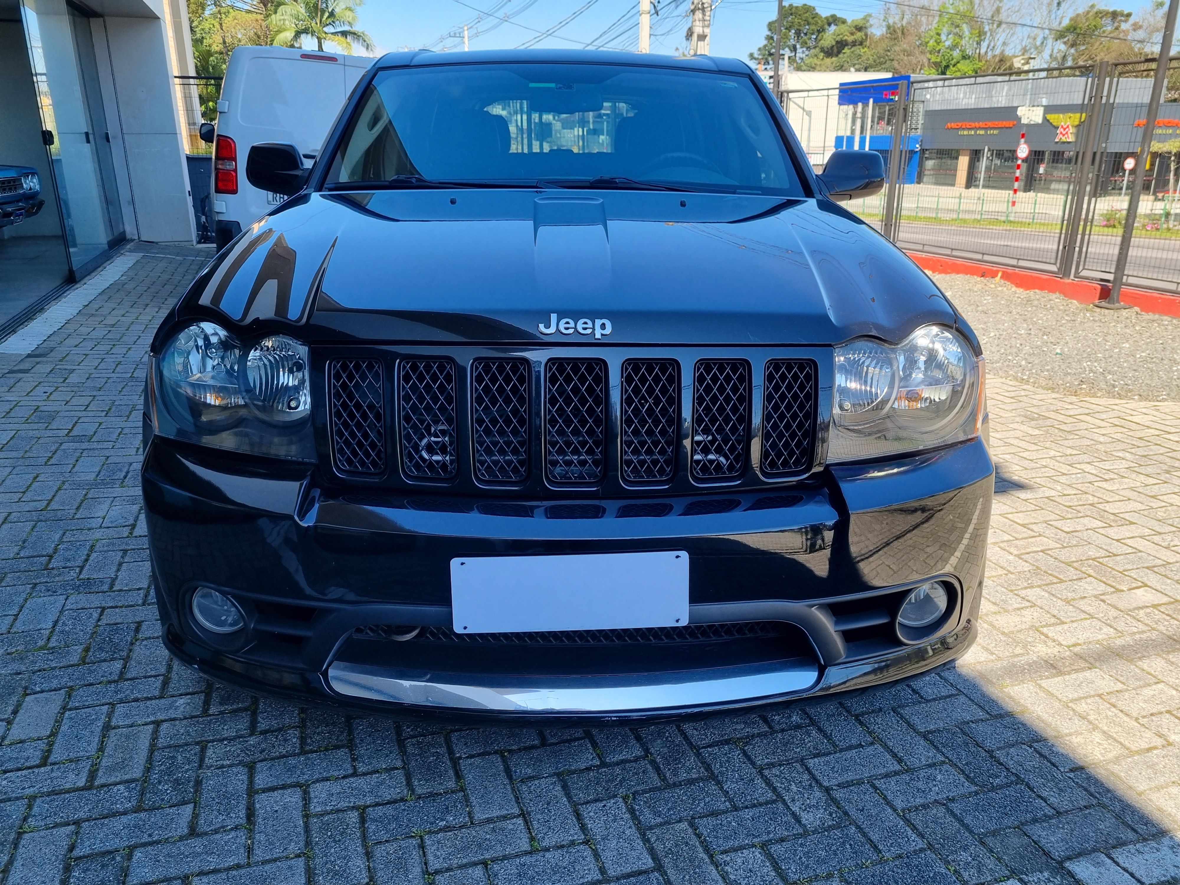 JEEP GRAND CHEROKEE SRT 8 - Imagem 4