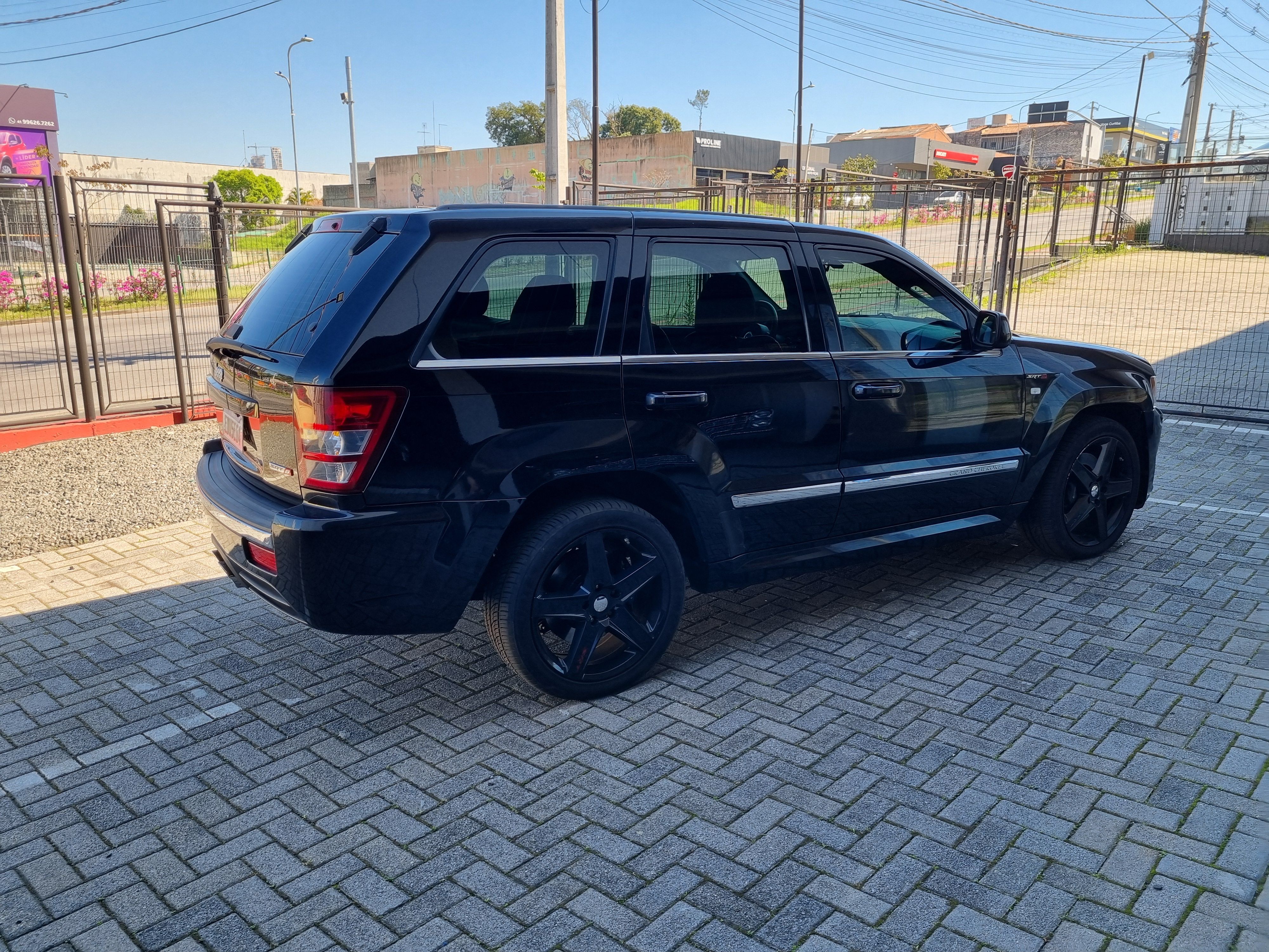 JEEP GRAND CHEROKEE SRT 8 - Imagem 3